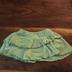 ❤️ 3/$15! Green Striped Skort